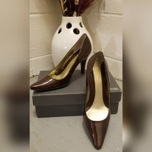 NEW Kenneth Cole Reaction Size 10 Bronze Heels
